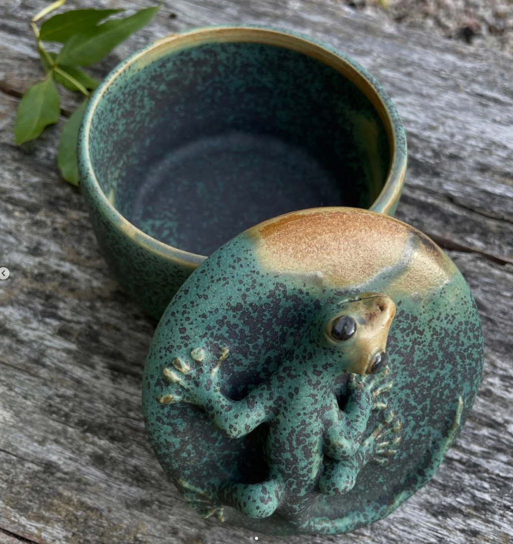 Small pot